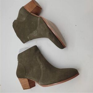 Violet & Red olive green suede leather booties Cupid size 5.5 new